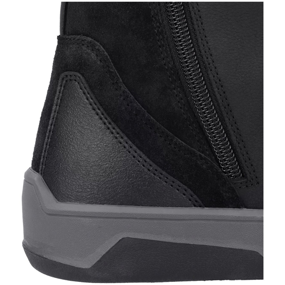 Bota Richa Travis WP Black