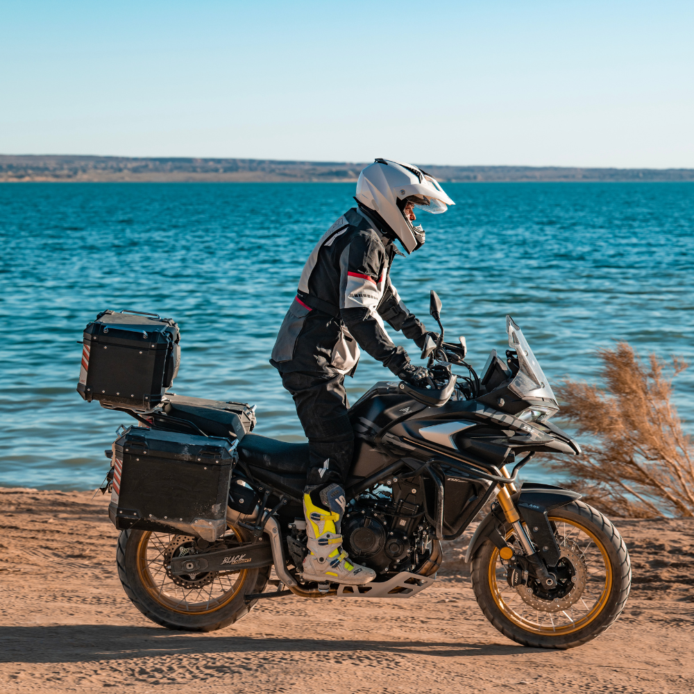 Moto Voge DS625X